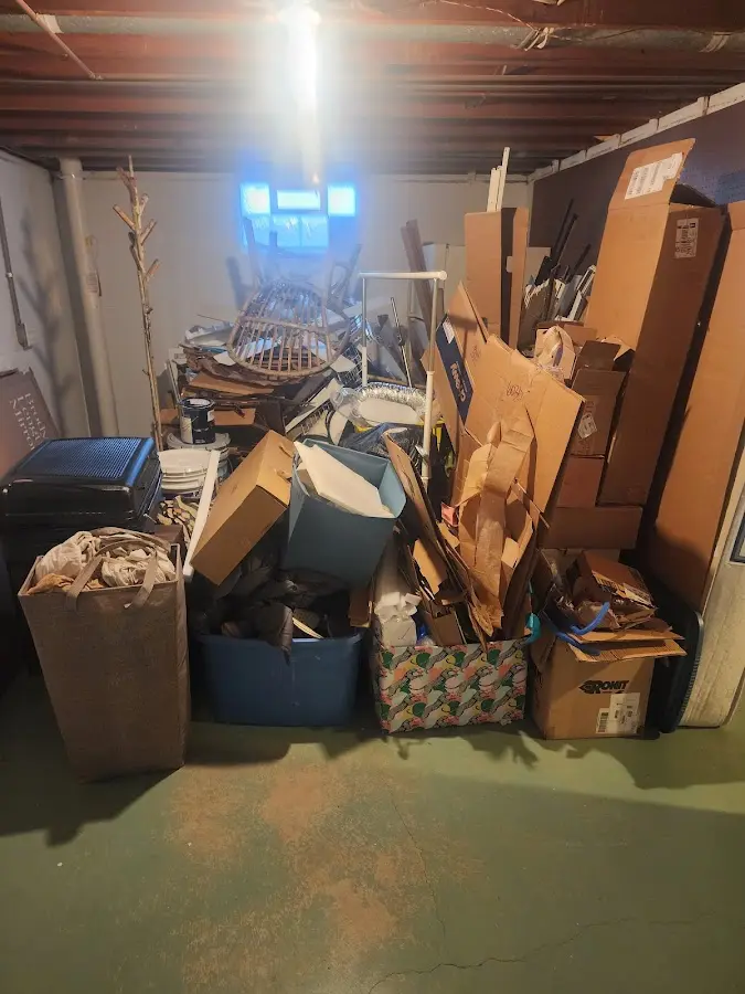 Roll-off dumpster container at job site for Cleanout Dumpster Rental in Lincoln Village